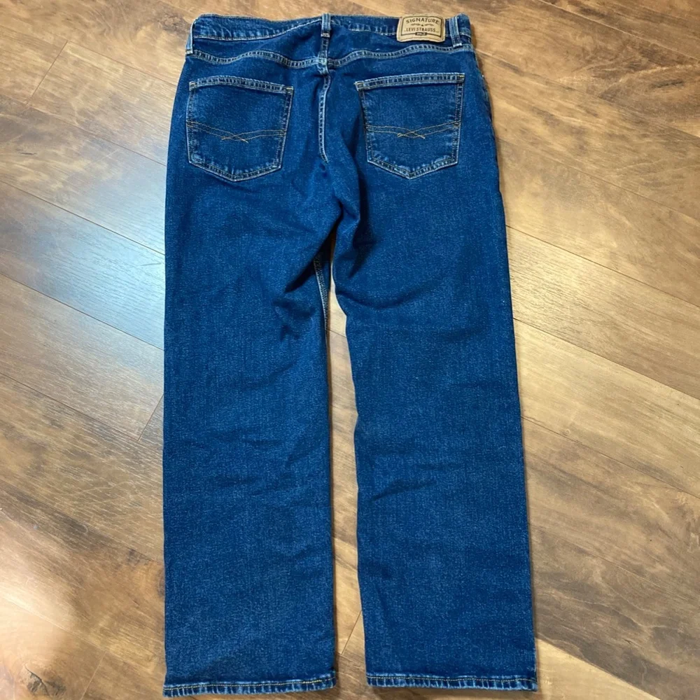 Levis Signature Gold relaxed denim - Picture 3 of 13